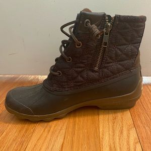 Sperry boots, size 7.5. Brown/purple tint